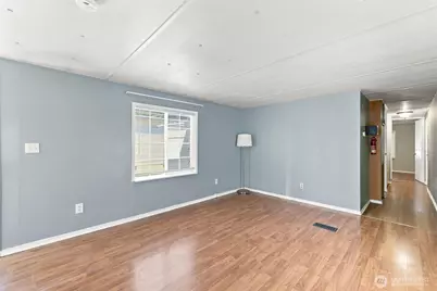 2424 S 260th Street, Kent, WA 98032 - Photo 3