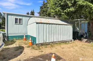 2424 S 260th St, Kent, WA 98032 - Photo 11