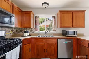 2042 Doe Dr, Oak Harbor, WA 98277 - Photo 9