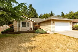 2042 Doe Dr, Oak Harbor, WA 98277 - Photo 1