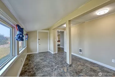 18930 98th Avenue NW, Stanwood, WA 98292 - Photo 15