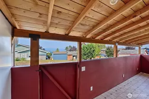 18930 98th Ave NW, Stanwood, WA 98292 - Photo 11