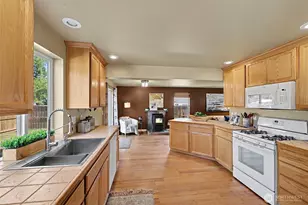 12105 118th St E, Puyallup, WA 98374 - Photo 13