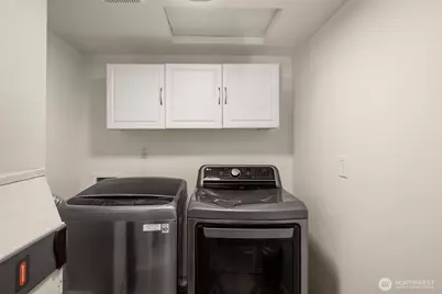 3400 108th Place NE #2, Bellevue, WA 98004 - Photo 23