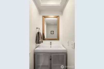 3400 108th Place NE #2, Bellevue, WA 98004 - Photo 17