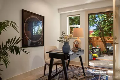 9613 Roosevelt Way NE #B, Seattle, WA 98115 - Photo 25