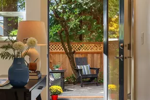 9613 Roosevelt Way NE, Seattle, WA 98115 - Photo 23