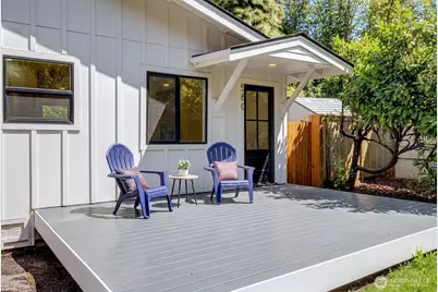 560 NE Alder Street, Issaquah, WA 98027 - Photo 3