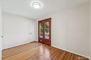7002 28th Ave NW, Seattle, WA 98117 - Photo 5