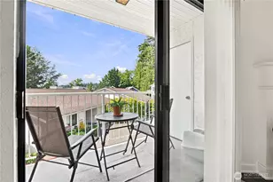 9926 NE 116th St, Kirkland, WA 98034 - Photo 7