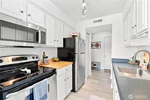9926 NE 116th St, Kirkland, WA 98034 - Photo 9