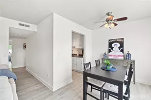 9926 NE 116th St, Kirkland, WA 98034 - Photo 3