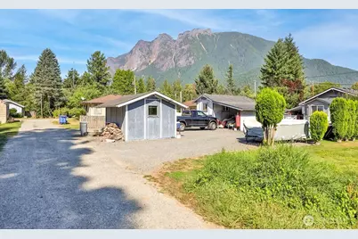 111 E 6th Street, North Bend, WA 98045 - Photo 9
