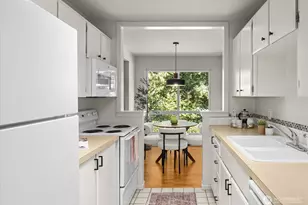 12631 NE 9th Pl, Bellevue, WA 98005 - Photo 9