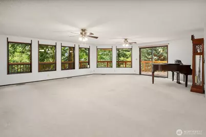 19510 SE May Valley Road, Issaquah, WA 98027 - Photo 3