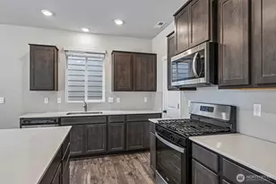 18910 Liberty Ridge Ln E, Puyallup, WA 98374 - Photo 9