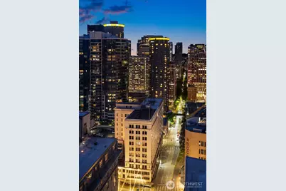 121 Stewart Street #2501, Seattle, WA 98101 - Photo 31