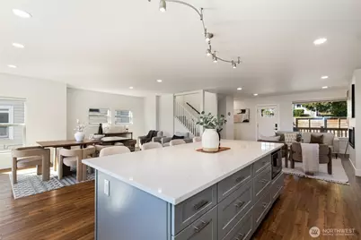 4010 35th Avenue SW, Seattle, WA 98126 - Photo 9