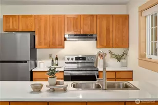9190 NE Ruys Ln, Bainbridge Island, WA 98110 - Photo 11