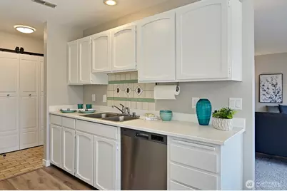 4120 212th Street SW #B301, Mountlake Terrace, WA 98043 - Photo 5