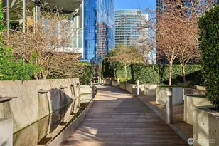 10700 NE 4th St, Bellevue, WA 98004 - Photo 29