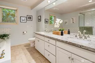 2167 Dexter Ave N, Seattle, WA 98109 - Photo 15