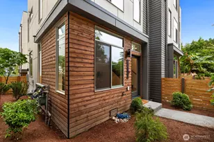 8370 Loyal Way NW, Seattle, WA 98117 - Photo 3