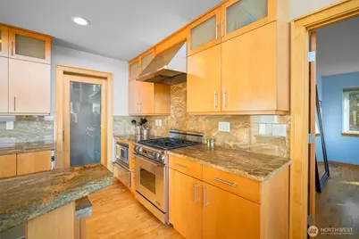 106 N State Street, Bellingham, WA 98225 - Photo 13