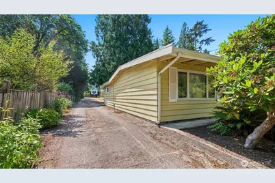 8232 184th Street SW, Edmonds, WA 98026 - Photo 19