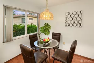 14130 SE 49th Pl, Bellevue, WA 98006 - Photo 13