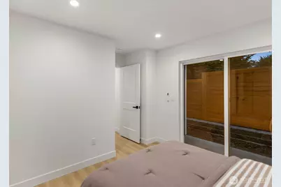 13321 3rd Avenue NE #B, Seattle, WA 98125 - Photo 5