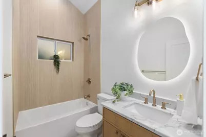 13321 3rd Avenue NE #B, Seattle, WA 98125 - Photo 27
