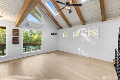 728 Tillamuk Drive, La Conner, WA 98257 - Photo 9