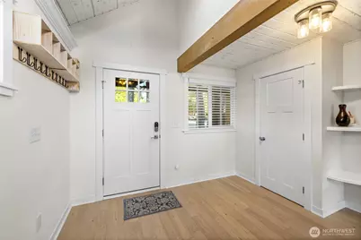 728 Tillamuk Drive, La Conner, WA 98257 - Photo 5