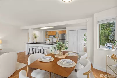 3700 W 25th Place #201, Seattle, WA 98199 - Photo 15