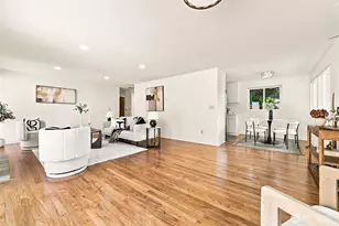 7050 21st Ave NE, Seattle, WA 98115 - Photo 9