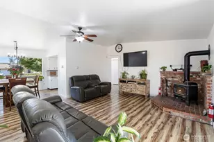 809 4th Ave NE, Chehalis, WA 98532 - Photo 7