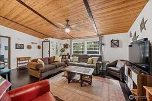 10517 Matthews Way, Anderson Island, WA 98303 - Photo 13