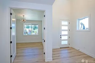 2746 Sunset Ct, Steilacoom, WA 98388 - Photo 7