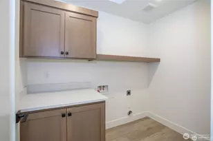 2746 Sunset Ct, Steilacoom, WA 98388 - Photo 33
