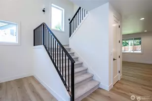 2746 Sunset Ct, Steilacoom, WA 98388 - Photo 9