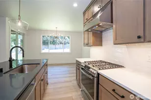 2746 Sunset Ct, Steilacoom, WA 98388 - Photo 17