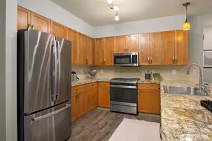 1880 25th Ave NE, Issaquah, WA 98029 - Photo 3