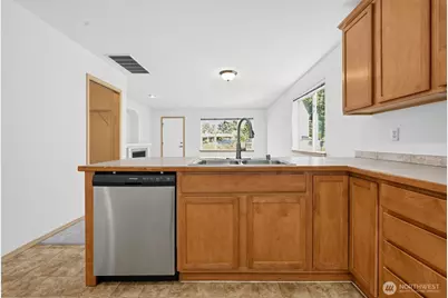 10129 19th Avenue S, Tacoma, WA 98444 - Photo 13