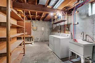 12117 SE 26th St, Bellevue, WA 98005 - Photo 17