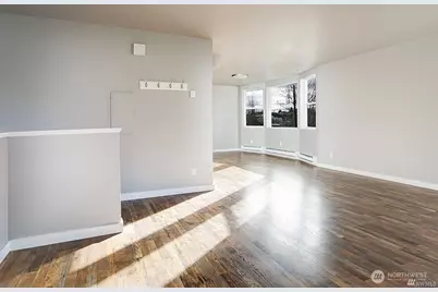 1906 3rd Avenue W #2, Seattle, WA 98119 - Photo 5