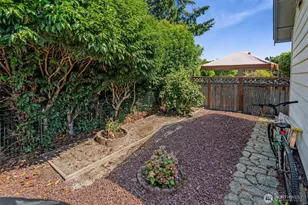 1402 22nd Street NE, Auburn, WA 98002 - Photo 9
