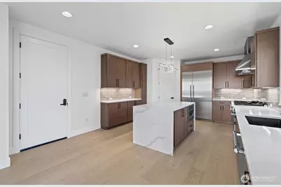16036 SE 44th Court, Bellevue, WA 98006 - Photo 13