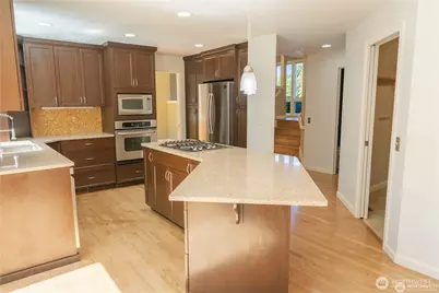13810 SE 62nd Street, Bellevue, WA 98006 - Photo 11