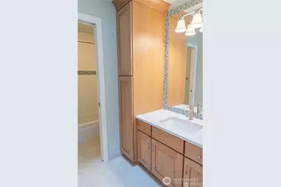 13810 SE 62nd Street, Bellevue, WA 98006 - Photo 25